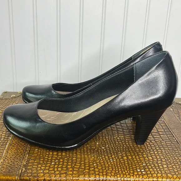 Giani Bernini Black Leather Pumps size 9 & 9.5 - Picture 4 of 11